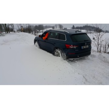 Zimní kurz bezpečné jízdy v...